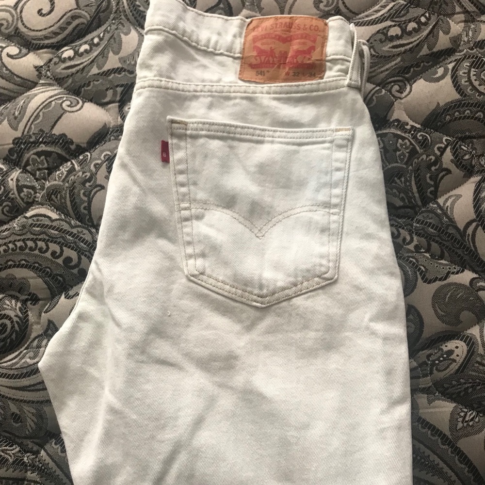 Levi jeans